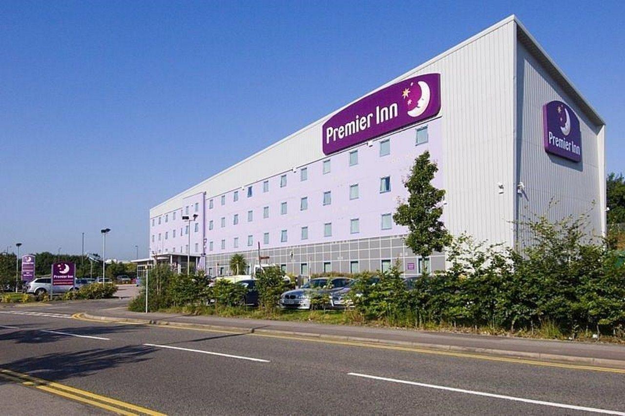 Premier Inn Southampton Airport North Stoneham Exterior photo